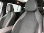 Mercedes-Benz GLB 250+ Business Solution AMG 7p. 85.5 kWh |Premium Plus pakket | Winterpakket | Nightpakket | Trekhaak | Verstelbare demping | Smartphone integratie | 20” multispaakse AMG-velgen | Vast panoramadak |