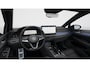 Volkswagen Golf Variant 1.5 eTSI R-Line Edition 116PK | Automaat | Navigatie | Apple carplay | Adaptieve cruise control | Climate Control | Trekhaak | Sfeerverlichting | Parkeersensoren | 360 camera | Keyless | Elektrische klep | Stuur en Stoelverwarming | Side assist | Black style |