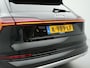 Audi E-tron 55 quattro Business edition 95 kWh | Afneembare trekhaak | Appconnect | Achteruitrij camera | Navigatie | Wifi | Parkeesensoren voor en achter | Electr.bedienbare voorstoelen | Bestuurdersstoel met geheugen | Bluetooth |
