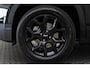 Jeep Avenger 1.2 e-Hybrid Black Edition | Schuif-Kantel Dak | Navigatie | Camera | Keyless | Elektrische Achterklep | Adaptive Cruise Controle |