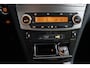 Toyota Avensis 1.8 VVTi Dynamic Business | Trekhaak | Alcantara Bekleding | Licht en Regensensor | Keyless Entry | Stoelverwarming |
