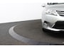 Toyota Avensis 1.8 VVTi Dynamic Business | Trekhaak | Alcantara Bekleding | Licht en Regensensor | Keyless Entry | Stoelverwarming |