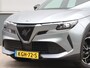 Alfa Romeo Junior Elettrica 54 kWh | Apple Carplay / Android Auto | Parkeersensoren achter | Adaptieve Cruise Control | Accu 97%