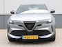 Alfa Romeo Junior Elettrica 54 kWh | Apple Carplay / Android Auto | Parkeersensoren achter | Adaptieve Cruise Control | Accu 97%