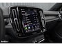 Volvo XC40 Recharge Plus 70 kWh | Zwenkbare trekhaak | Adaptieve cruise | Blis | Leder/stof |
