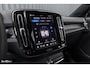 Volvo XC40 Recharge Plus 70 kWh | Zwenkbare trekhaak | Adaptieve cruise | Blis | Leder/stof |