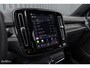 Volvo XC40 Recharge Plus 70 kWh | Zwenkbare trekhaak | Adaptieve cruise | Blis | Leder/stof |