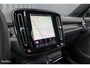 Volvo XC40 Recharge Plus 70 kWh | Zwenkbare trekhaak | Adaptieve cruise | Blis | Leder/stof |