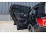 Volvo XC40 Recharge Plus 70 kWh | Zwenkbare trekhaak | Adaptieve cruise | Blis | Leder/stof |