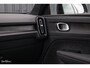 Volvo XC40 Recharge Plus 70 kWh | Zwenkbare trekhaak | Adaptieve cruise | Blis | Leder/stof |