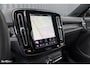 Volvo XC40 Recharge Plus 70 kWh | Zwenkbare trekhaak | Adaptieve cruise | Blis | Leder/stof |