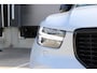 Volvo XC40 T5 Recharge R-Design | Trekhaak | Panoramadak | Premium audio by Harman Kardon | Verwarmbare voorstoelen en stuurwiel | Apple carplay/Android auto