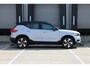 Volvo XC40 T5 Recharge R-Design | Trekhaak | Panoramadak | Premium audio by Harman Kardon | Verwarmbare voorstoelen en stuurwiel | Apple carplay/Android auto