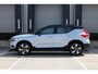 Volvo XC40 T5 Recharge R-Design | Trekhaak | Panoramadak | Premium audio by Harman Kardon | Verwarmbare voorstoelen en stuurwiel | Apple carplay/Android auto