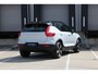 Volvo XC40 T5 Recharge R-Design | Trekhaak | Panoramadak | Premium audio by Harman Kardon | Verwarmbare voorstoelen en stuurwiel | Apple carplay/Android auto