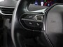 Peugeot 3008 1.2 PureTech Active Apple Carplay/Android Auto, Bluetooth, Navigatie, Cruise control, Rijstrooksensor, Parkeersensor achter, Buitenspiegels elektrisch verstel- en verwarmbaar Hoge instap met veel ruimte in de auto. Luxe suv met alles erop en eraan.