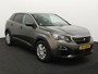Peugeot 3008 1.2 PureTech Active Apple Carplay/Android Auto, Bluetooth, Navigatie, Cruise control, Rijstrooksensor, Parkeersensor achter, Buitenspiegels elektrisch verstel- en verwarmbaar Hoge instap met veel ruimte in de auto. Luxe suv met alles erop en eraan.