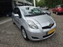 Toyota Yaris 1.3 VVTi Aspiration | 2E EIGENAAR | 12MND GARANTIE | AIRCO | ELEC RAMEN | LMV | NW APK |