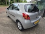 Toyota Yaris 1.3 VVTi Aspiration | 2E EIGENAAR | 12MND GARANTIE | AIRCO | ELEC RAMEN | LMV | NW APK |