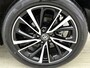 Toyota C-HR / C-HR+ 2.0 Plug-in Hybrid 220 Executive | Navigatie | BLS | JBL | PDC | Stuur-Stoelverwarming |