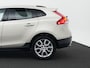 Volvo V40 Cross Country 1.5 T3 Polar+ Luxury | ZGAN - 17.999 km!! | Leder | Harman/Kardon | Panoramadak | Camera | Stoelverwarming | Cruise Control | LED
