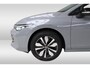 Volkswagen Golf 1.5 TSI Goal Navigatie | 4-Seizoenen banden | Parkeersensoren |  Fabrieksgarantie