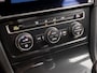 Volkswagen Golf 1.0 TSI Sportline (APPLE CARPLAY, GROOT NAVI, CLIMATE, PARKEERSENSOREN, LM VELGEN, SPORTSTOELEN, CRUISE, NIEUWE APK, NIEUWSTAAT)