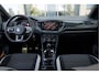 Volkswagen T-Roc 1.0 TSI 116PK | Sport Plus | Orig. NL | Dealeronderhouden | Navigatie | Apple CarPlay | 17" LM Velgen | Achteruitrijcamera | LED | Adaptieve Cruise Control |