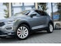 Volkswagen T-Roc 1.0 TSI 116PK | Sport Plus | Orig. NL | Dealeronderhouden | Navigatie | Apple CarPlay | 17" LM Velgen | Achteruitrijcamera | LED | Adaptieve Cruise Control |