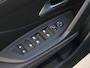 Peugeot 408 Allure Avantage Plug-in Hybrid 225 pk Automaat | AGR-stoel | Navigatie | Achteruitrijcamera | Stoelverwarming | Apple Carplay/ Android auto