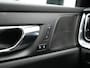 Volvo V60 T6 Twin Engine AWD R-Design 340pk Dealer O.H. | Adaptive Cruise | Camera | Harman / Kardon | Lederen Sportstoelen Memory & Verwarmd | Keyless | Blis | Apple Carplay | Navigatie | DAB | 19"L.M | Plug In Hybrid |