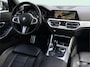 BMW 3-Serie 330i M SPORT / PANODAK / HARMANKARDON / MEMORY / ACC / STUURVW / 19"
