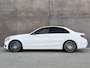Mercedes-Benz C-klasse 180 Ambition | AMG-pakket | Panoramadak | Navigatie | Cruise control | Dealer onderhouden! |