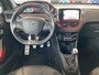 Peugeot 208 1.6 THP GTi 200Pk,1E Eigenaar,Panoramadak,Climate&Cruisecontrol,Bleutooth,V&A Sensoren,Leder/Stof,JBL,Sportstoelen,Spoilerkit,Lagekilometerstand,17 Inch Lmv