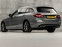 Mercedes-Benz C-klasse 180 Sport Automaat (NAVIGATIE, LEDER, CAMERA, STOELVERWARMING, SPORTSTOELEN, GETINT GLAS, ELEKTISCHE ACHTERKLEP, TREKHAAK, NIEUWE APK, NIEUWSTAAT)