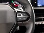 Peugeot 2008 1.2 PureTech Allure Sport 131Pk Automaat (APPLE CARPLAY, GROOT NAVI, 360 CAMERA, STOELVERWARMING, KEYLESS, SPORTSTOELEN, GETINT GLAS, CRUISE, NIEUWSTAAT)