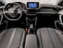Peugeot 2008 1.2 PureTech Allure Sport 131Pk Automaat (APPLE CARPLAY, GROOT NAVI, 360 CAMERA, STOELVERWARMING, KEYLESS, SPORTSTOELEN, GETINT GLAS, CRUISE, NIEUWSTAAT)