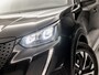 Peugeot 2008 1.2 PureTech Allure Sport 131Pk Automaat (APPLE CARPLAY, GROOT NAVI, 360 CAMERA, STOELVERWARMING, KEYLESS, SPORTSTOELEN, GETINT GLAS, CRUISE, NIEUWSTAAT)
