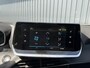 Peugeot e-2008 EV Active Pack 50 kWh Apple Carplay | Android Auto | Parkeersensoren | Cruise Control | Climate Control | SOH 98,7%