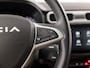 Dacia Duster 1.3 TCe 150 Journey 150Pk Automaat (APPLE CARPLAY, GROOT NAVI, CLIMATE, CAMERA, SPORTSTOELEN, TREKHAAK, GETINT GLAS, CRUISE, NIEUWSTAAT)