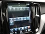 Volvo XC60 T6 AWD R-Design PHEV 350pk Dealer O.H. | Panodak | Adaptive Cruise | Camera | Lederen Sportstoelen Memory & Verwarmd | Harman / Kardon | Stuur Verwarmd | 21"L.M | Apple Carplay | Keyless | Blis | Navigatie | DAB | Plug In Hybrid