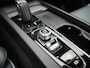 Volvo XC60 T6 AWD R-Design PHEV 350pk Dealer O.H. | Panodak | Adaptive Cruise | Camera | Lederen Sportstoelen Memory & Verwarmd | Harman / Kardon | Stuur Verwarmd | 21"L.M | Apple Carplay | Keyless | Blis | Navigatie | DAB | Plug In Hybrid