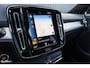 Volvo XC40 1.5 T5 Twin Engine Inscription | Zwenkbare trekhaak | Adaptieve cruise | Blis | Memory |