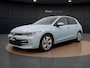 Volkswagen Golf 1.5 eHybrid Life Edition | ACC | Stuur-/Stoelverwarming | Parkeerhulp | Carplay | Getint Glas | LED | 17'' |