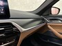 BMW 5-Serie Touring 530e 292pk M-Sport | Panorama | 360 Camera | ACC | Harman-Kardon | Trekhaak | Keyless-Entry | Leder | Rij-Assist Pro | 19'' | Sfeerverlichting | Carplay | LED | Zonwering | Standkachel | Draadloos Laden | Dealer onderhouden |