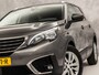 Peugeot 5008 1.2 PureTech Sport 7 Persoons Automaat (APPLE CARPLAY, GROOT NAVI, 360 CAMERA, GETINT GLAS, SPORTSTOELEN, CRUISE, LANE ASSIST, NIEUWE APK, NIEUWSTAAT)