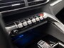 Peugeot 5008 1.2 PureTech Sport 7 Persoons Automaat (APPLE CARPLAY, GROOT NAVI, 360 CAMERA, GETINT GLAS, SPORTSTOELEN, CRUISE, LANE ASSIST, NIEUWE APK, NIEUWSTAAT)