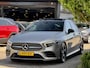 Mercedes-Benz A-klasse 180 AUT7 AMG-LINE.PANODAK PANODAK LEDER NAVI CAMERA VIRTUAL-DASH APPLE-CARPLAY LED LMV PDC