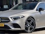 Mercedes-Benz A-klasse 180 AUT7 AMG-LINE.PANODAK PANODAK LEDER NAVI CAMERA VIRTUAL-DASH APPLE-CARPLAY LED LMV PDC