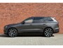Volvo EX90 Twin Motor Performance Ultra 7p. 106 kWh | Elektrochromatisch panoramadak | Bowers & Wilkins | Geventileerde voorstoelen | Massagefunctie op de voorstoelen | 22 inch. lichtmetalen velgen | Gelamineerde zijruiten | Extra getint glas | 360 graden camera | Head up display | Stoel-/ stuurwielverwarming | Verwarmde achterbank | Park pilot assist